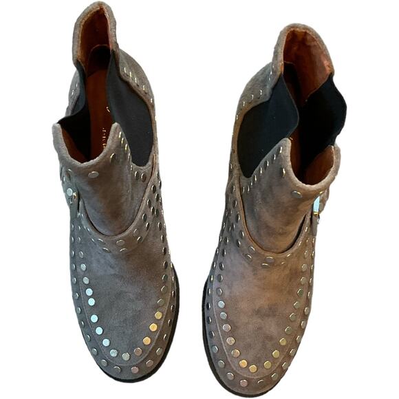 EUC $320 Lola Cruz Anthropologie Gray Suede Studded Chelsea Boots Size 37 or 6.5 - Picture 2 of 12
